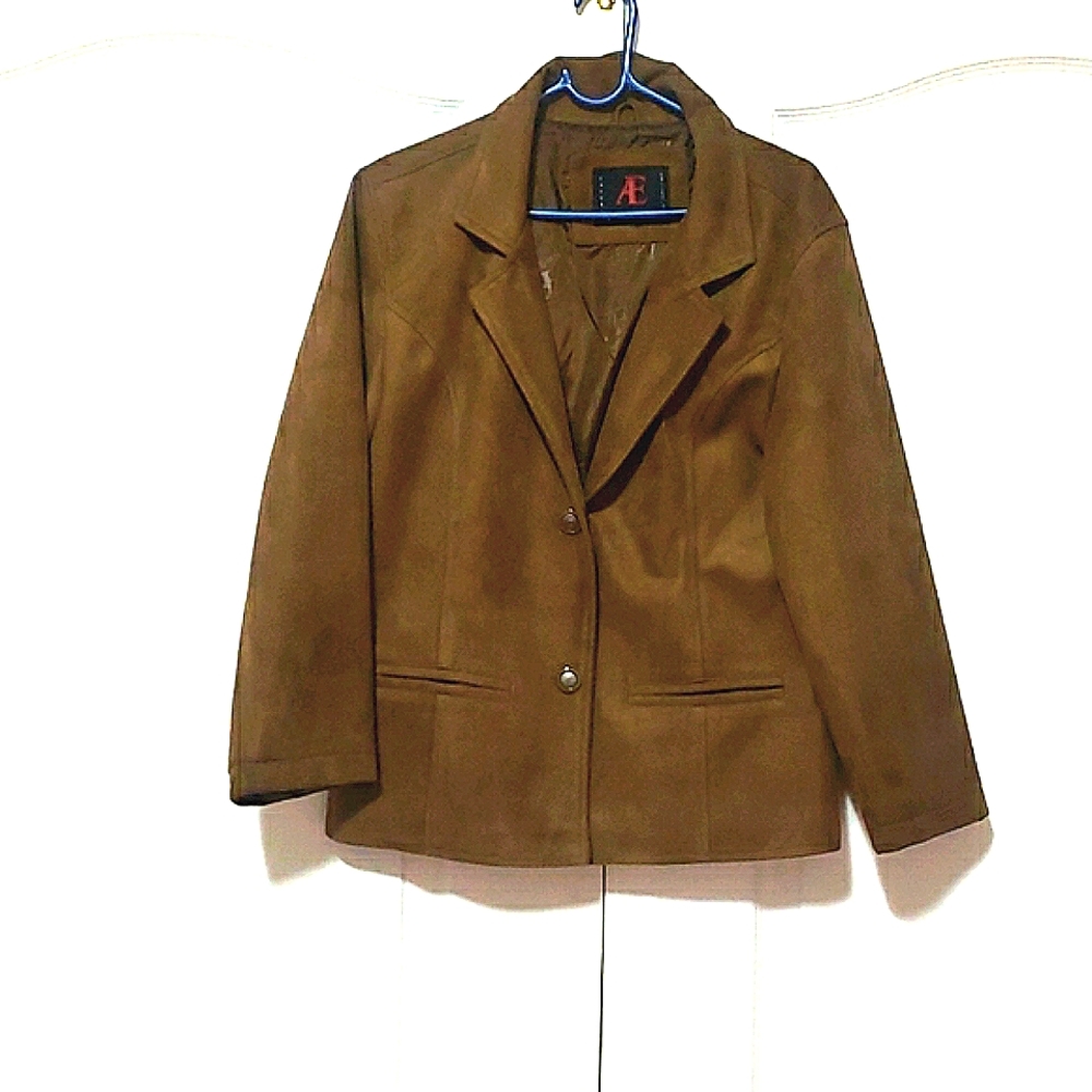 EMPORIO WOMENS BLAZER SIZE 12